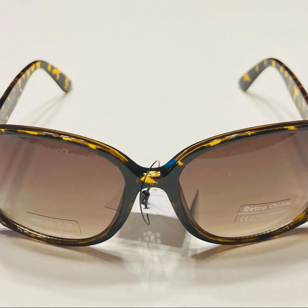 Girls sunglasses  (New)